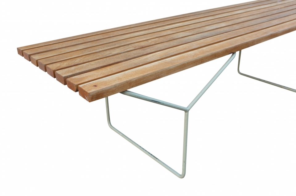 bertoia-slat-bench-knoll.jpg