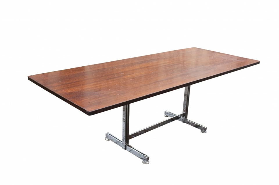 jules-wabbes-table.jpg