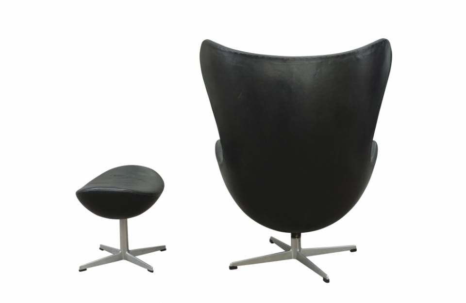 egg-chair-arne-jacobsen.jpg