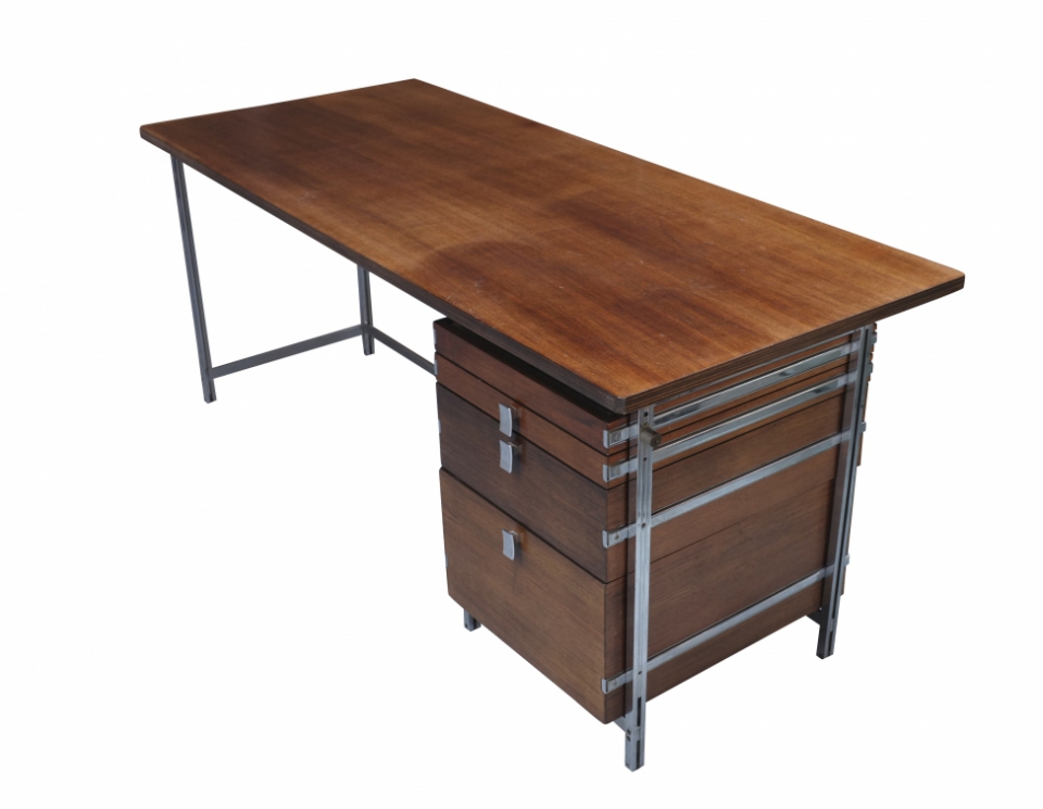 jules-wabbes-wabbes-desk-mobilier-universel-bureau-kast.jpg