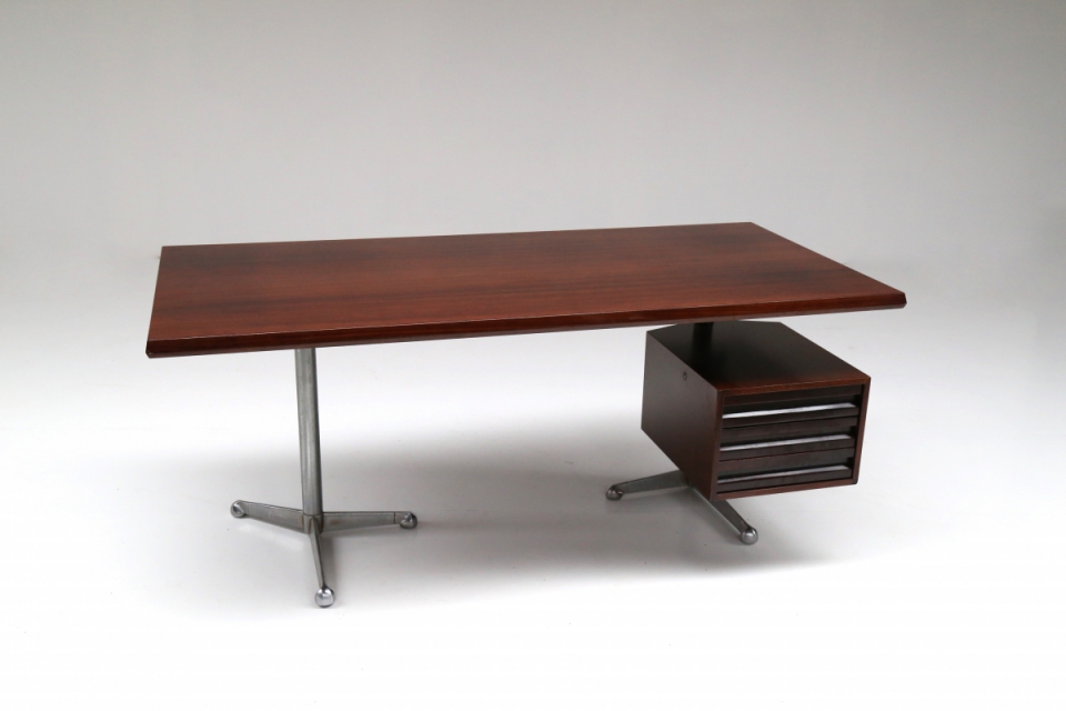 osvaldo-borsani-tecno-desk-bureau-boomerang.jpg