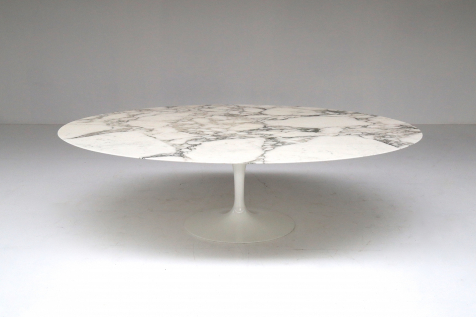 saarinen-knoll-tulip-tafel-table-ovaal.jpg