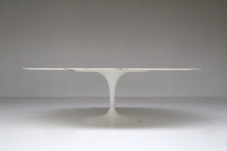 saarinen-knoll-tulip-tafel-table-ovaal.jpg