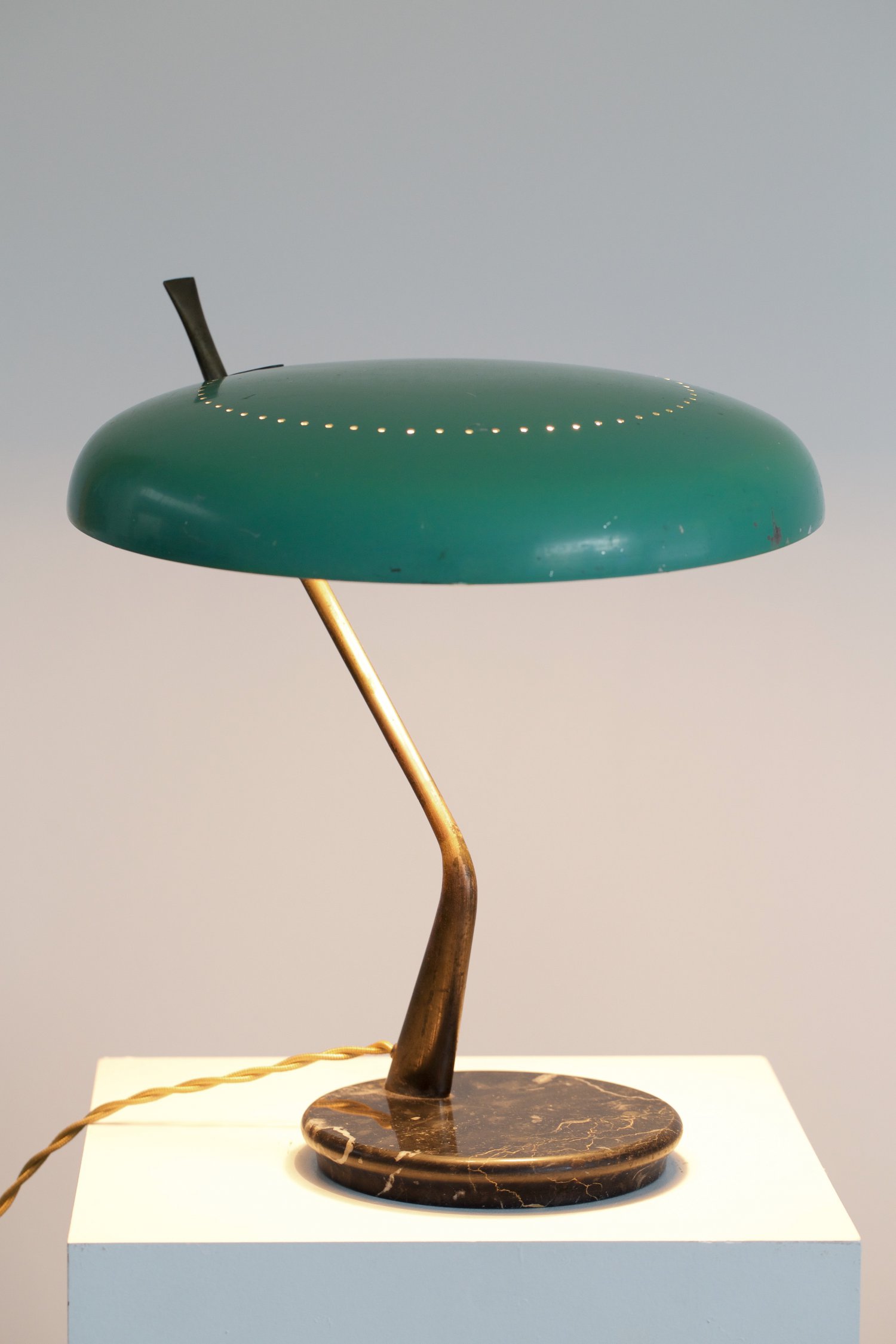 Desk lamp by Lumen Milano