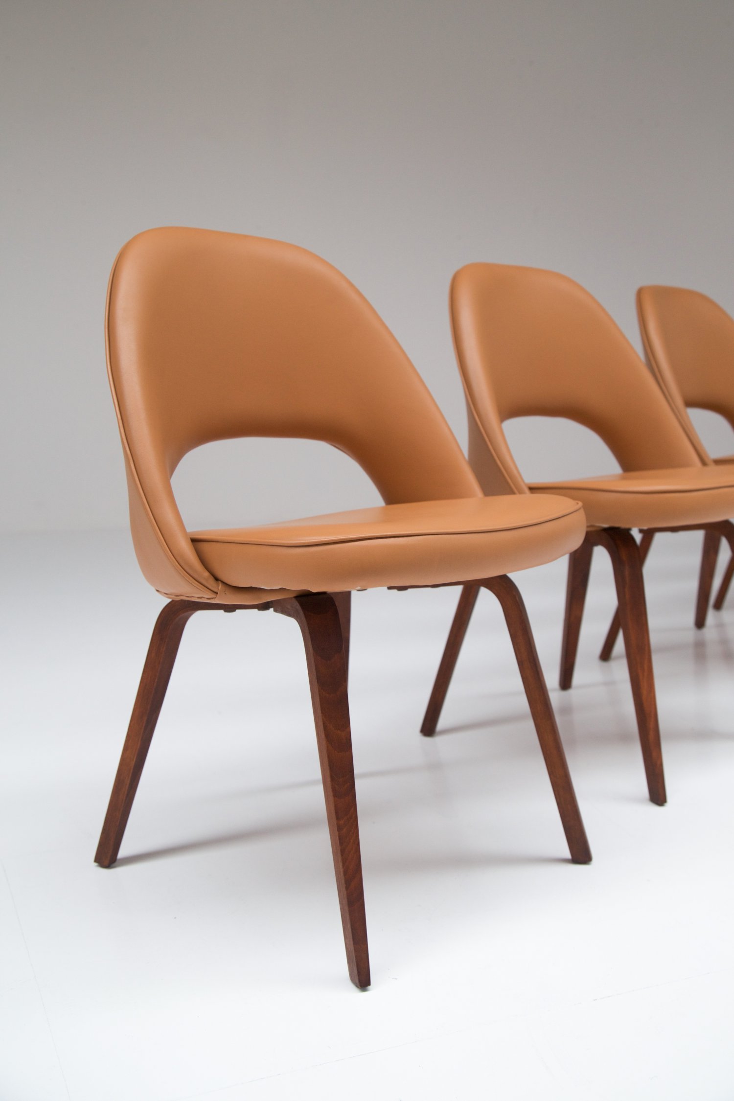 Large set of conference chairs by Eero Saarinen for Knoll