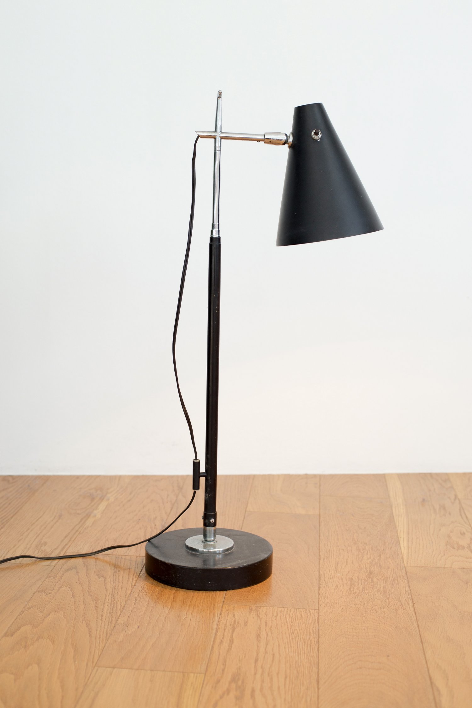 Type 201 Floor / Desk lamp by Giuseppe Ostuni and Renato Forti for Oluce