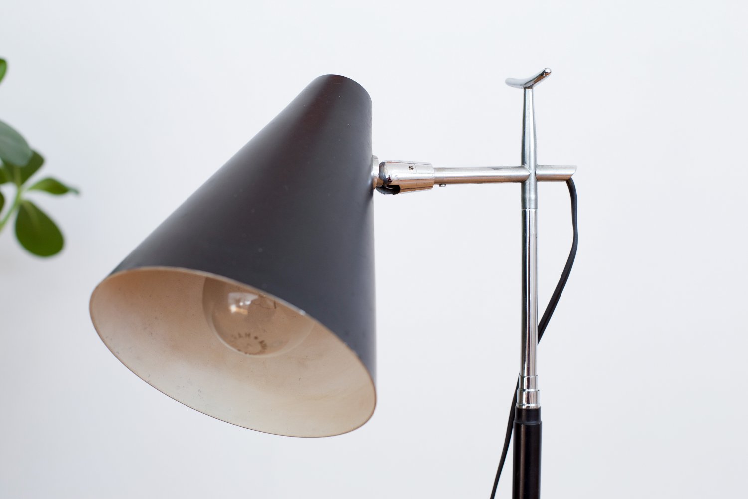 Type 201 Floor / Desk lamp by Giuseppe Ostuni and Renato Forti for Oluce