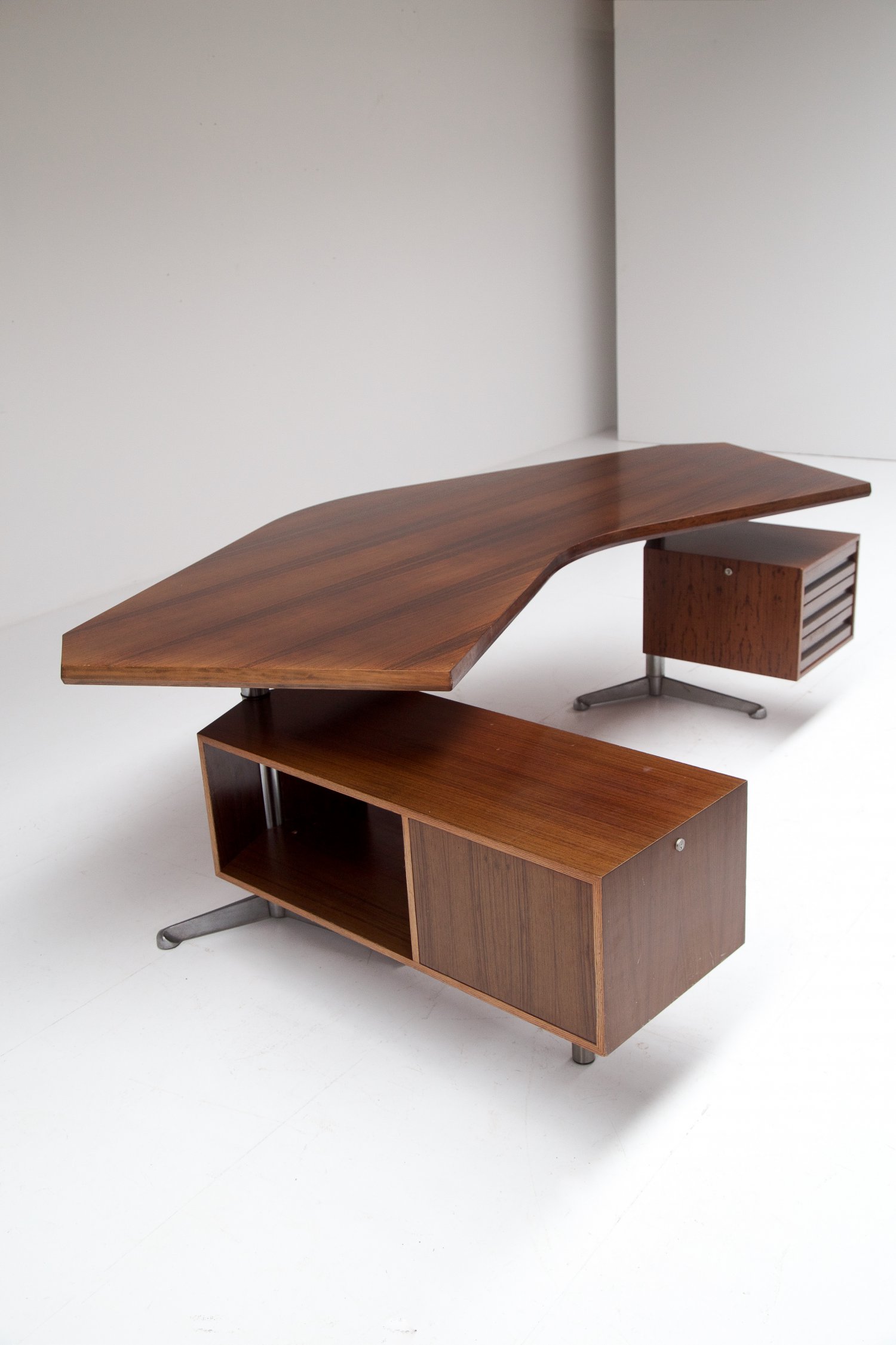 Osvaldo Borsani Boomerang desk for Tecno Milano