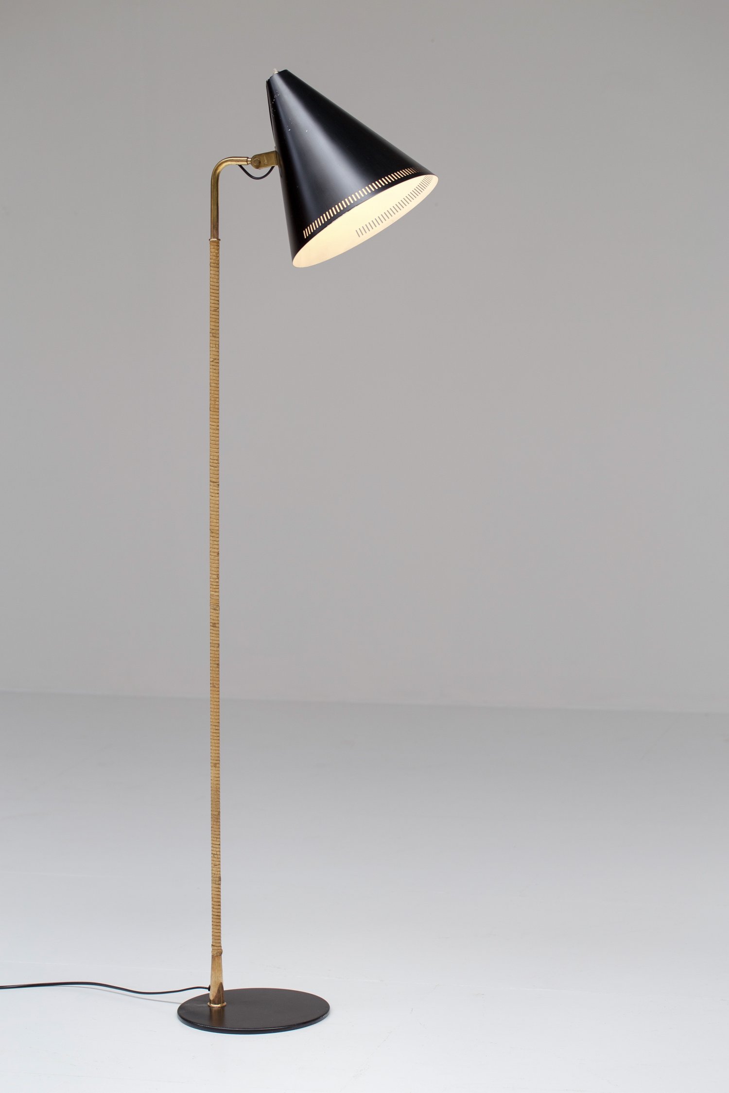 Paavo Tynell floorlamp by Idman