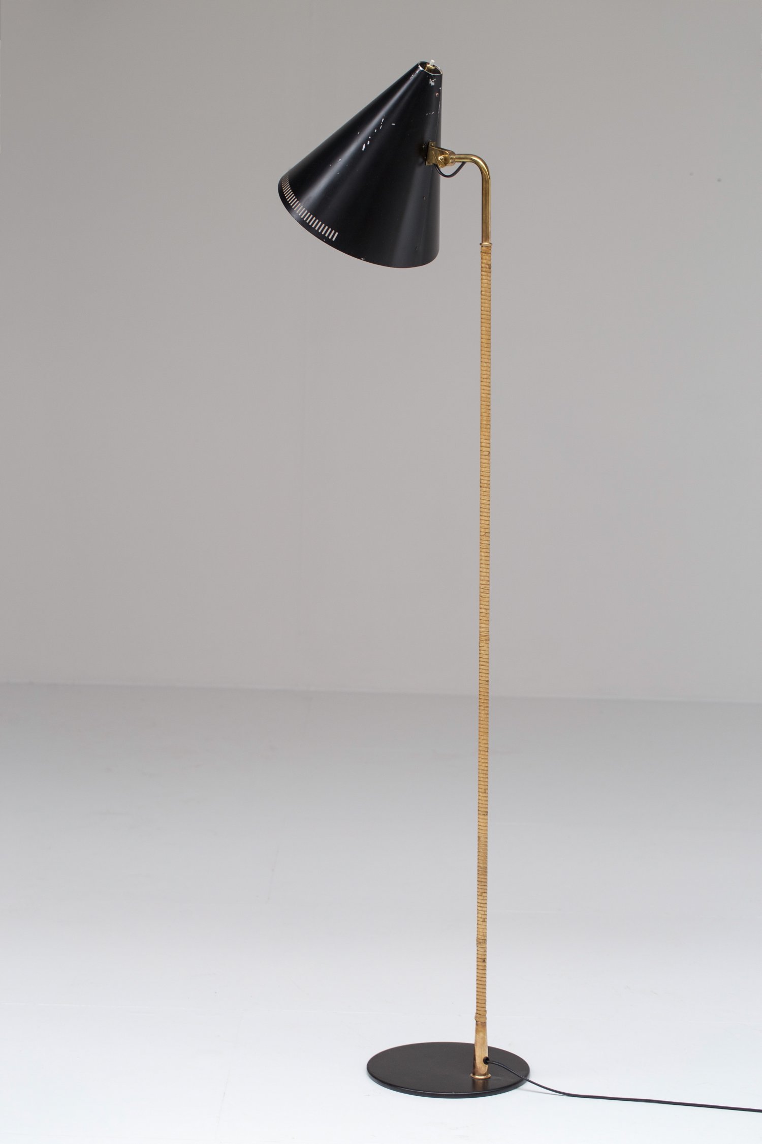 Paavo Tynell floorlamp by Idman