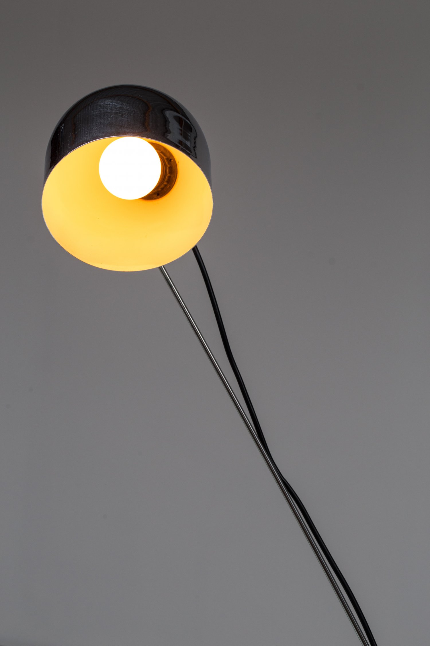 Desk lamp by Lumenform