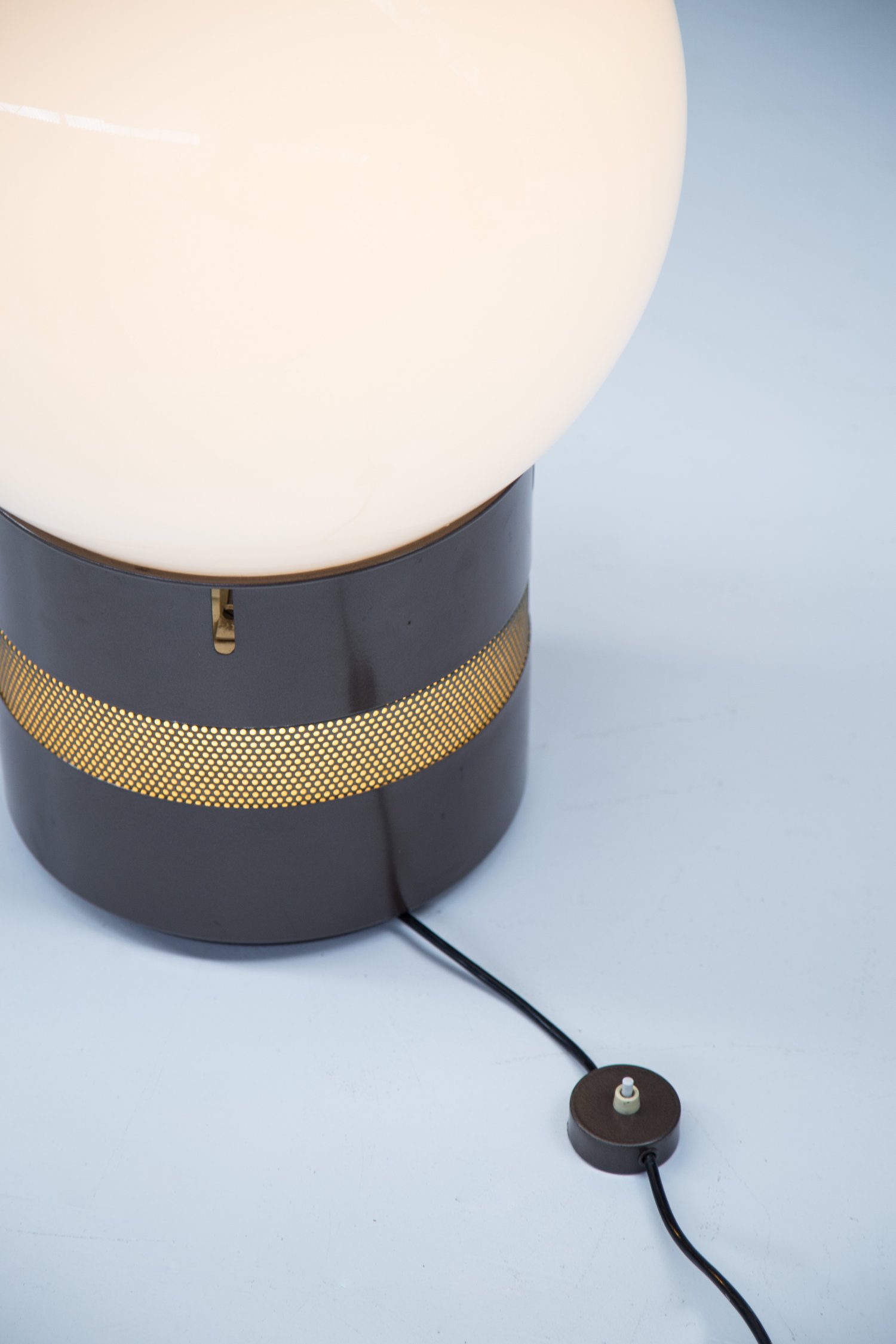 Mezzo Oracolo lamp by Gae Aulenti for Artemide