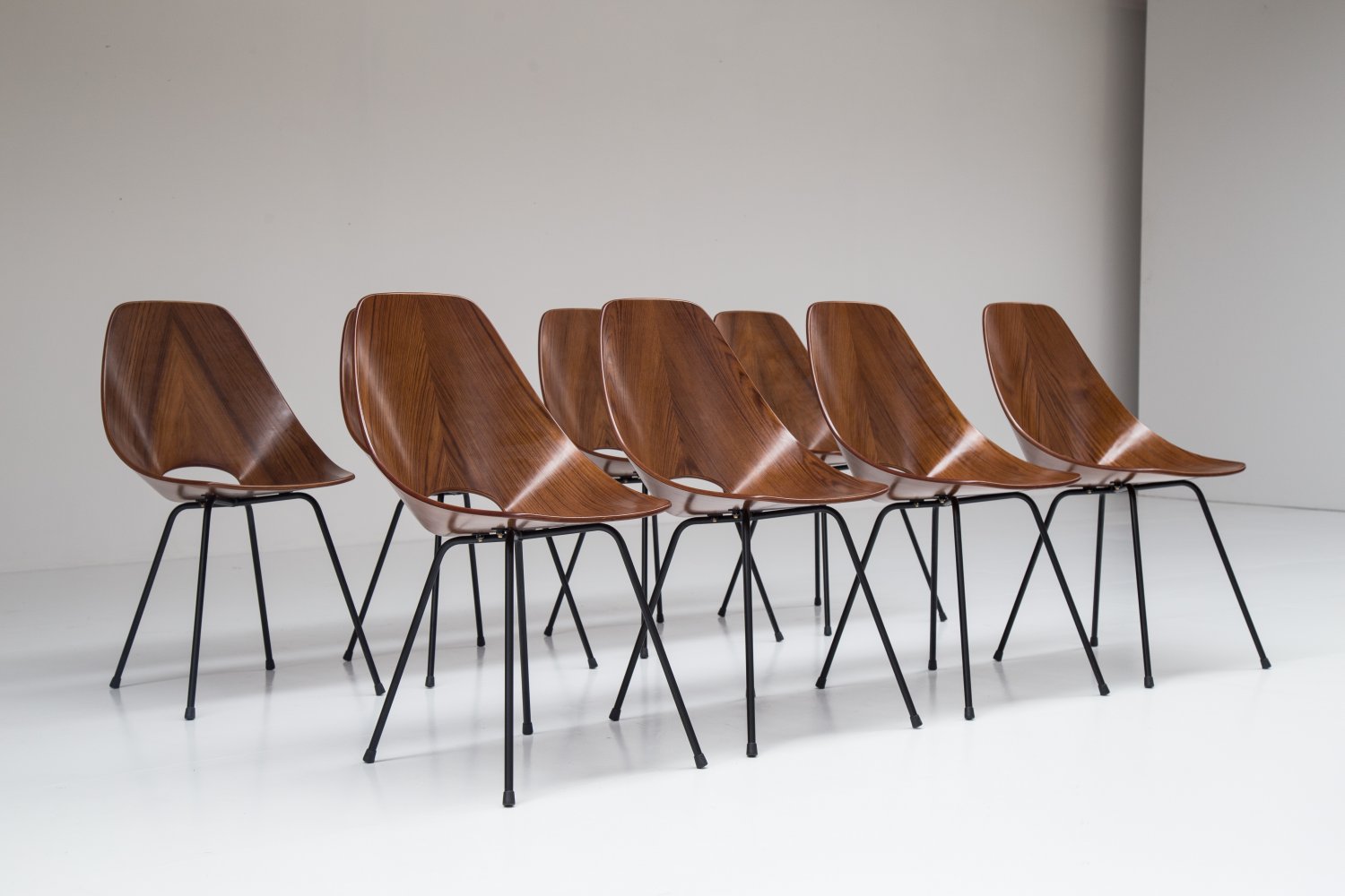 Set of 8 medea chairs by Vittorio Nobili 