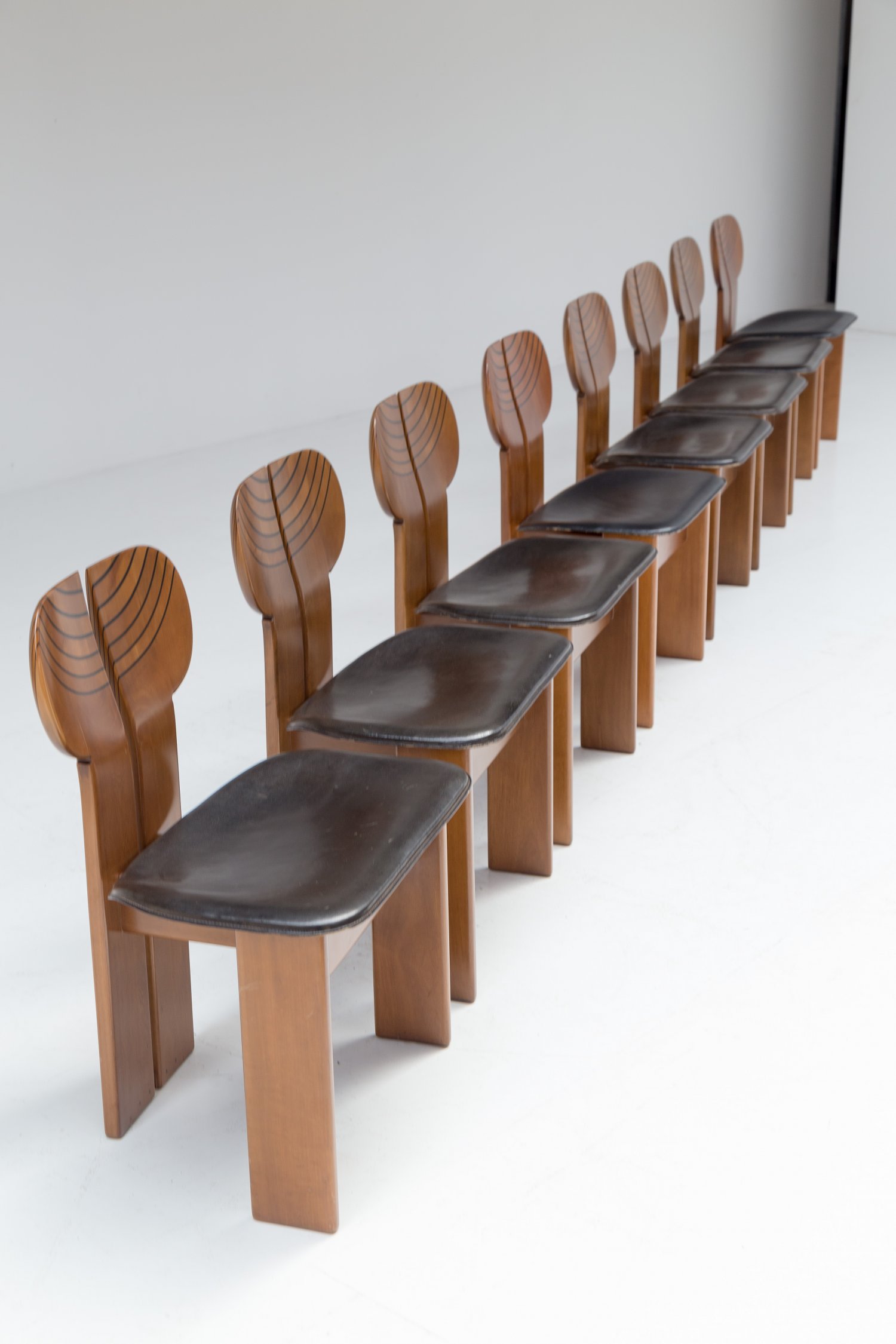 Set of 8 'Africa' chairs for Maxalto