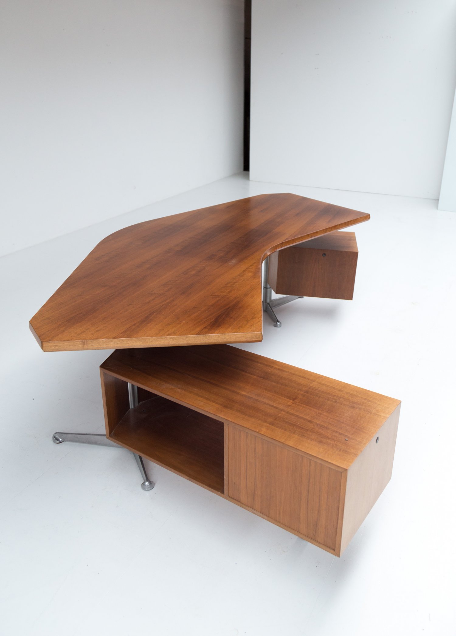 Osvaldo Borsani Boomerang desk for Tecno Milano