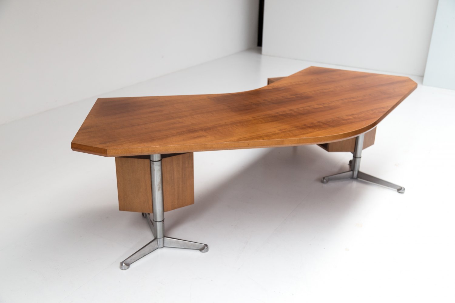 Osvaldo Borsani Boomerang desk for Tecno Milano