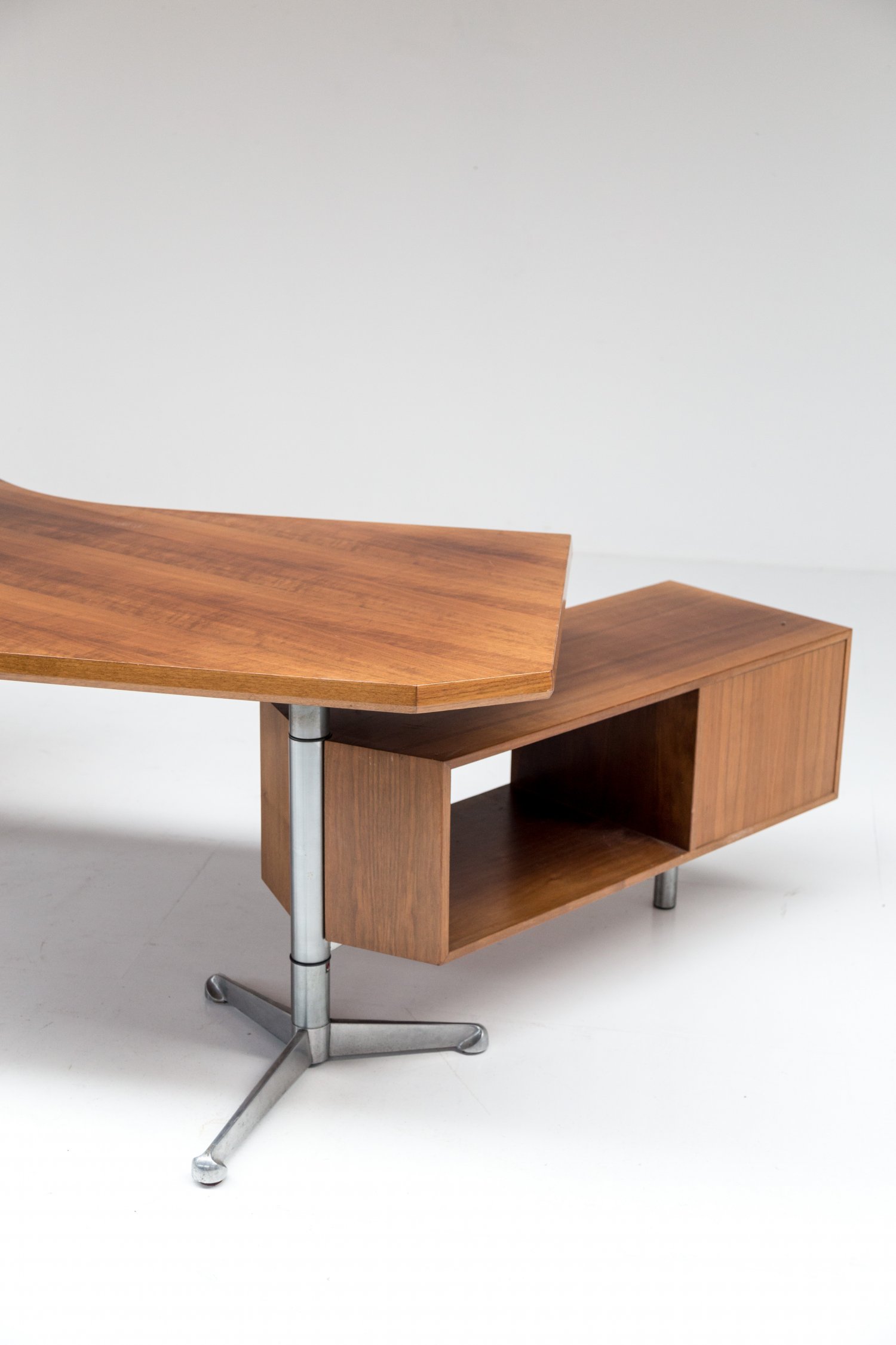 Osvaldo Borsani Boomerang desk for Tecno Milano