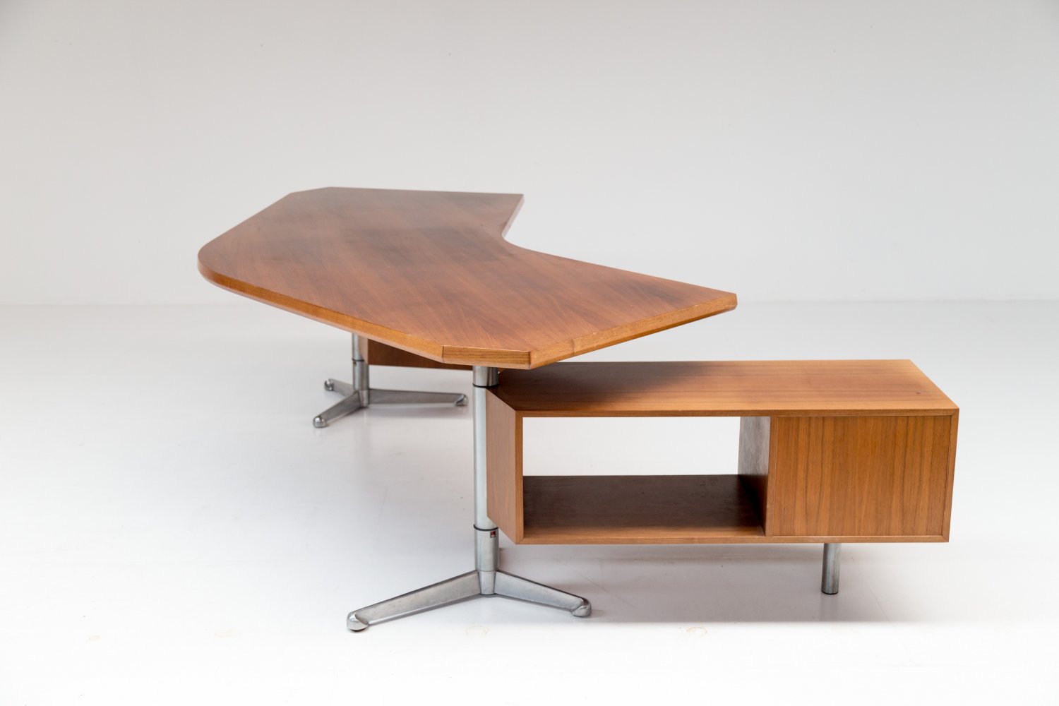 Osvaldo Borsani Boomerang desk for Tecno Milano