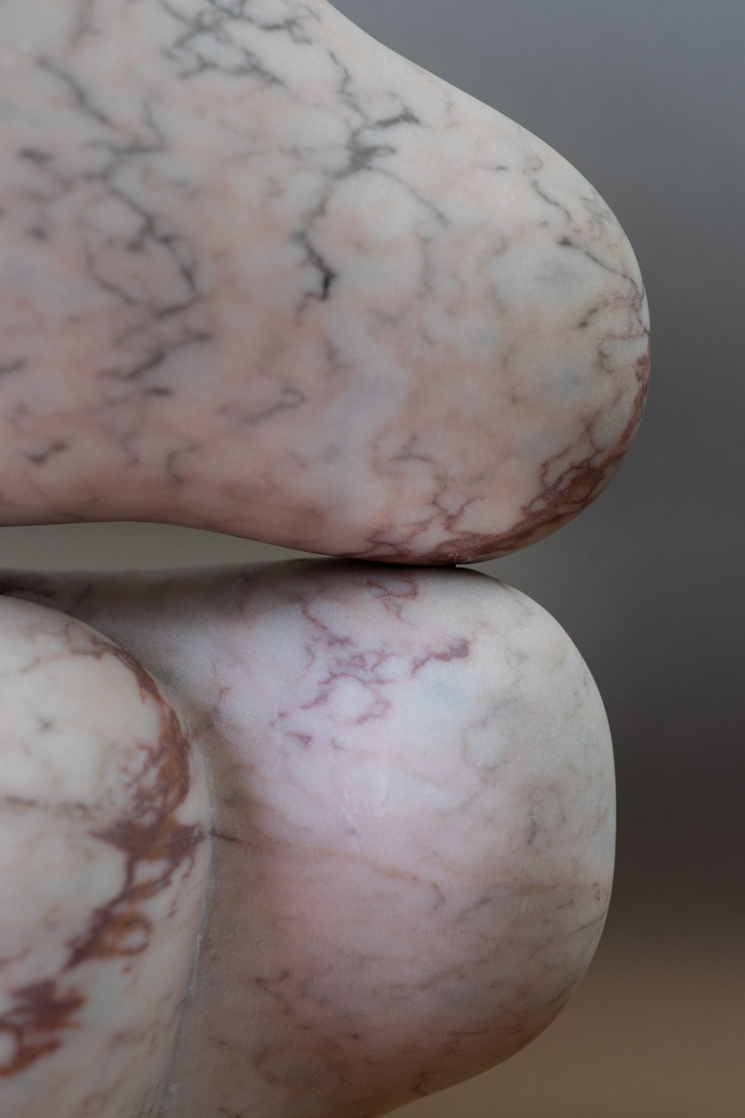 Jean-luc Verpoucke sculpture in Rose Aurora marble