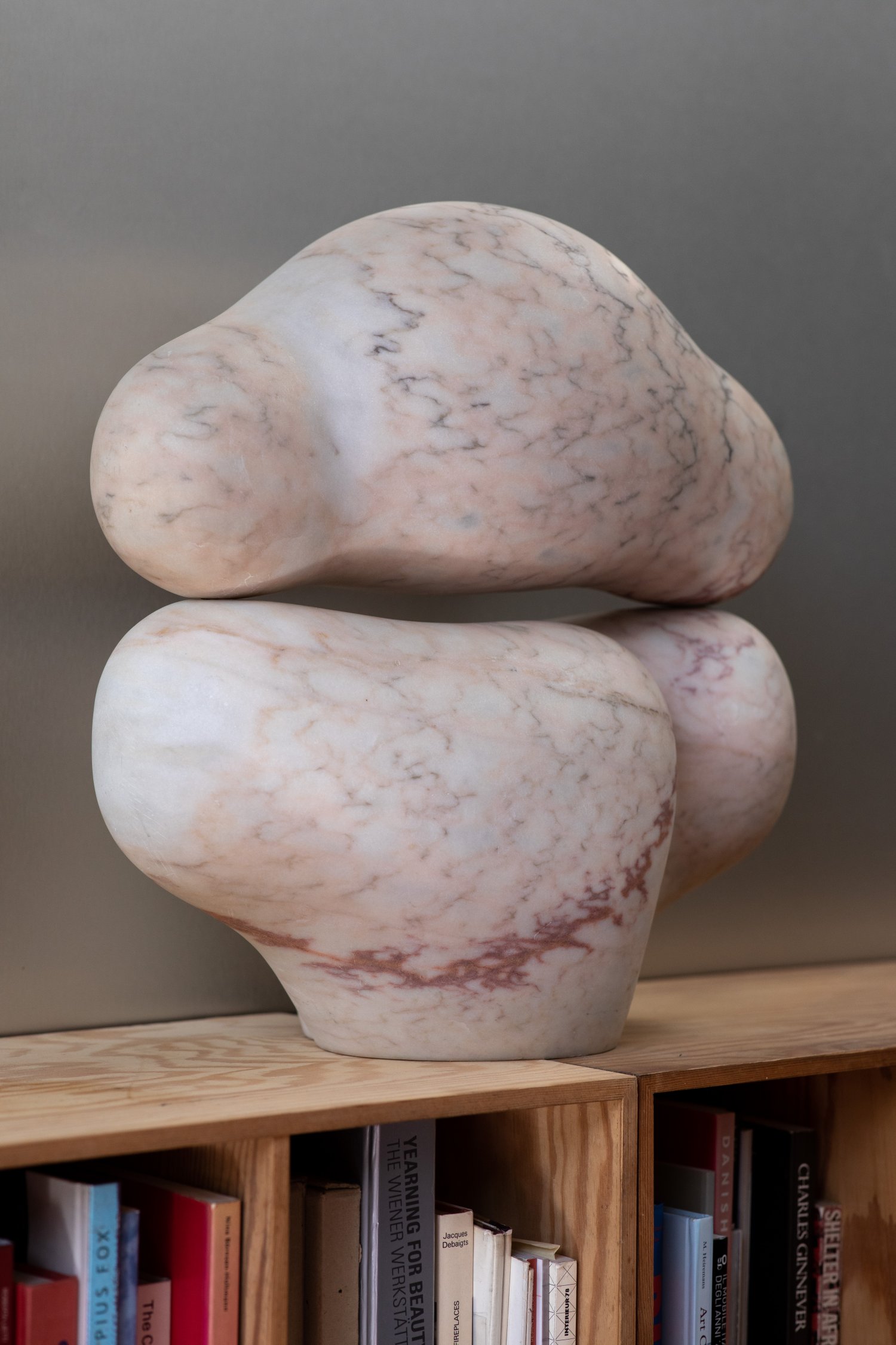 Jean-luc Verpoucke sculpture in Rose Aurora marble