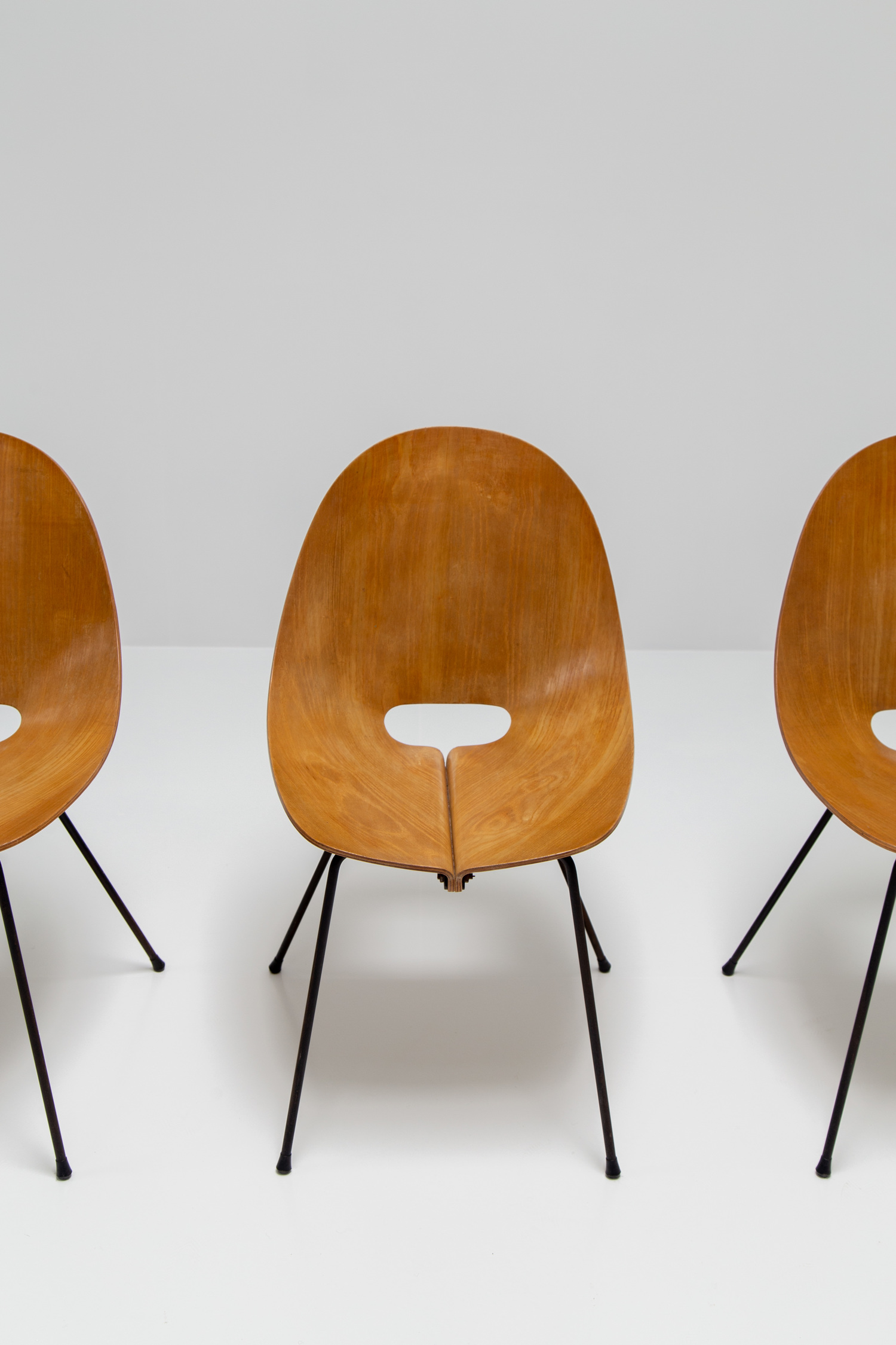 Beautiful set of 6 chairs by Carlo Ratti for Societa Compensati Curvati