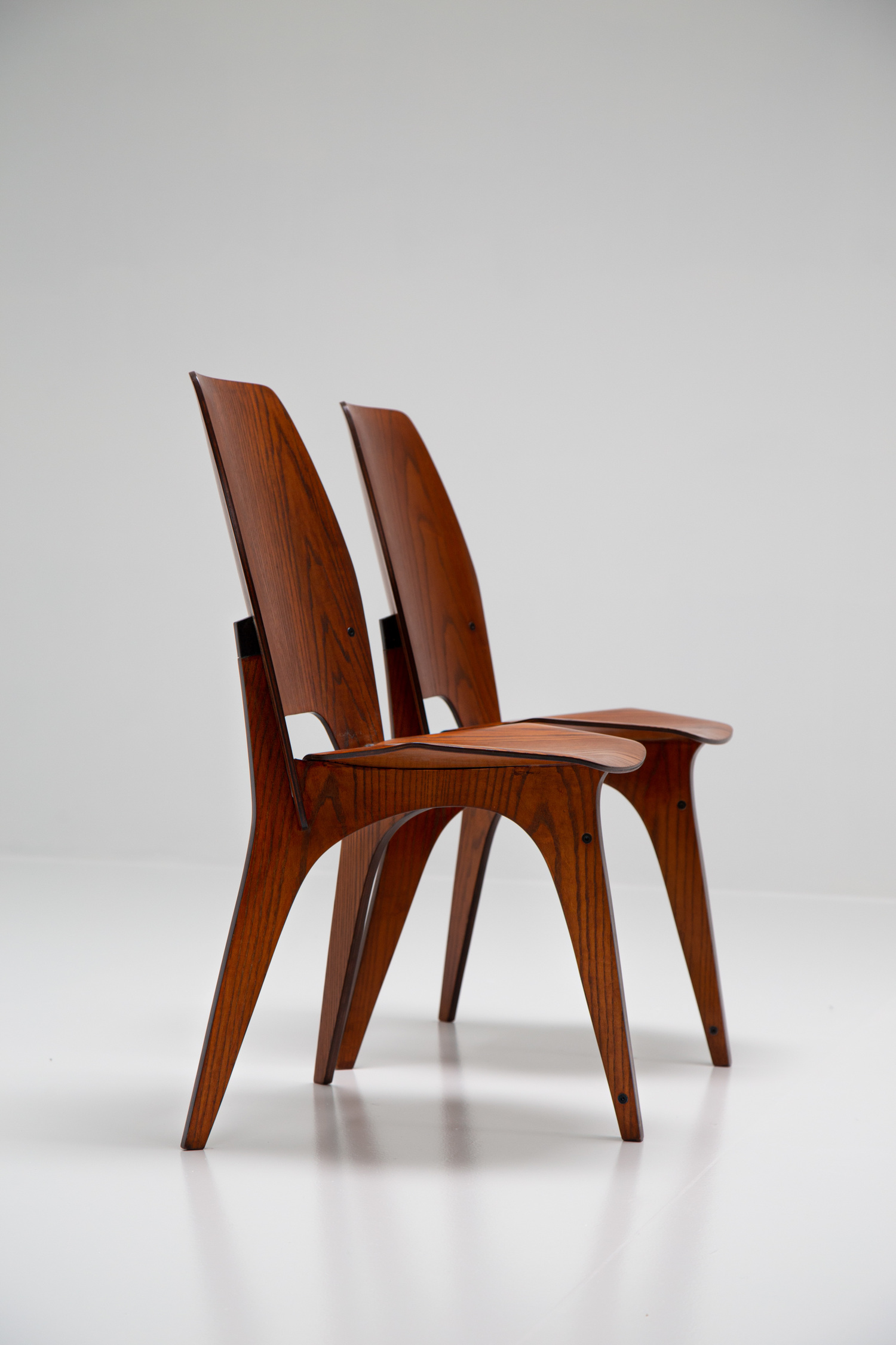 Pair of chairs by Eugenio Gerli for Tecno