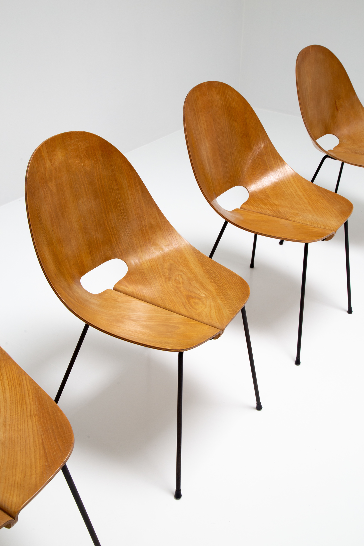 Beautiful set of 6 chairs by Carlo Ratti for Societa Compensati Curvati