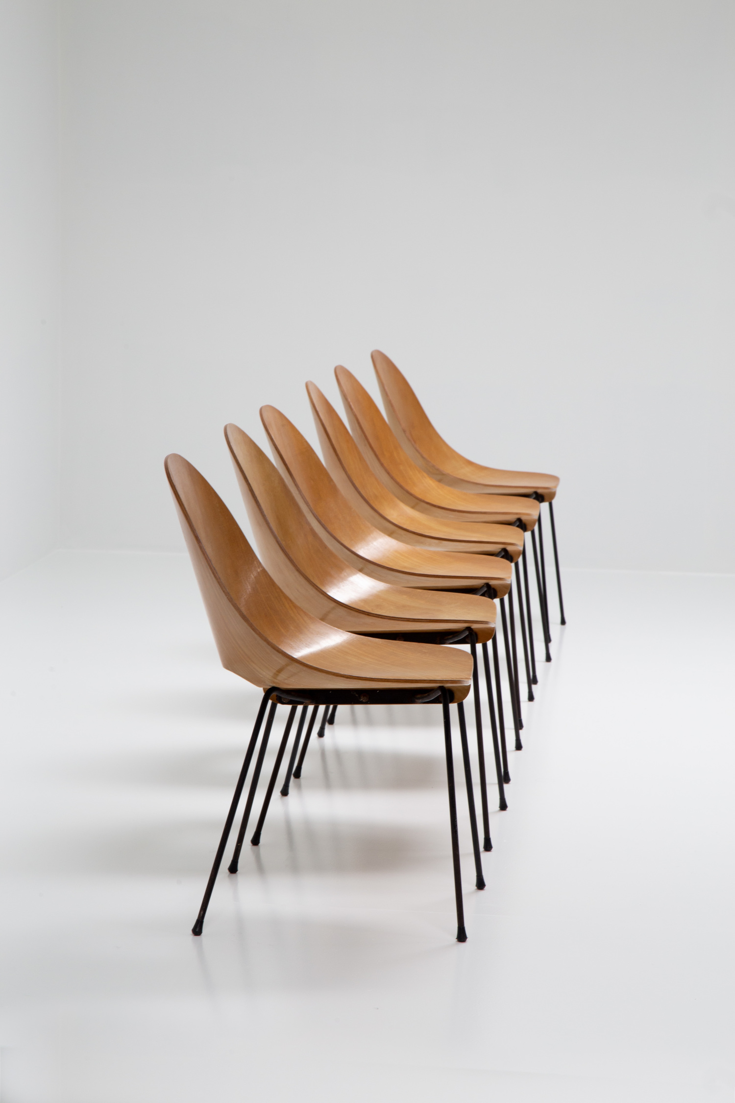 Beautiful set of 6 chairs by Carlo Ratti for Societa Compensati Curvati