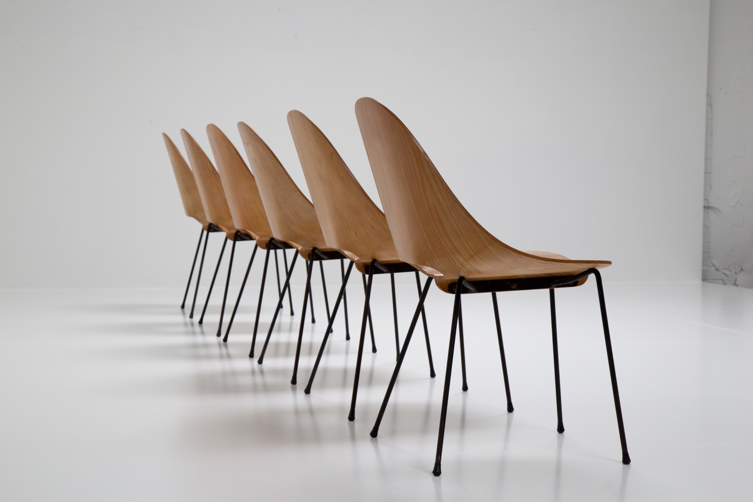 Beautiful set of 6 chairs by Carlo Ratti for Societa Compensati Curvati