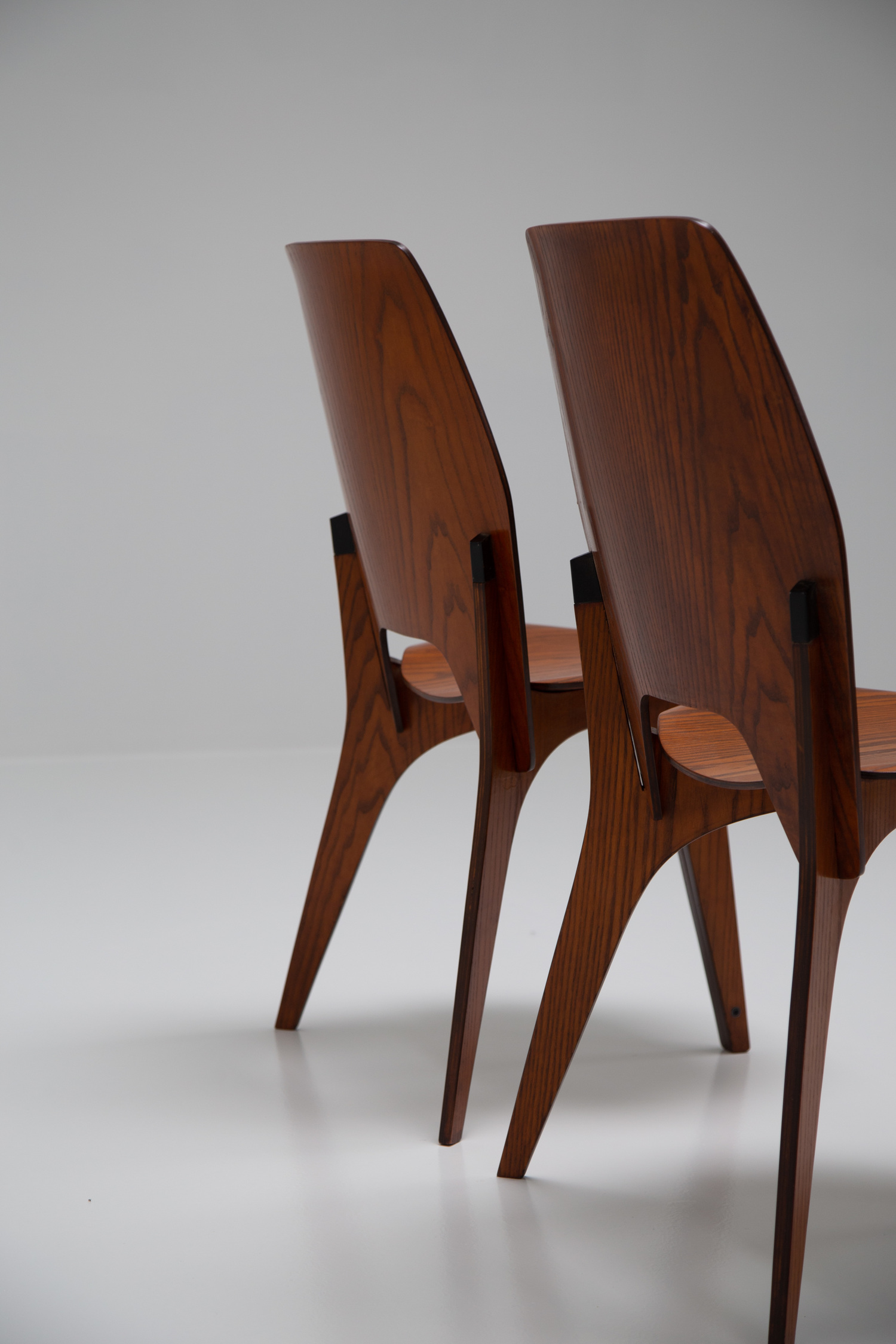 Pair of chairs by Eugenio Gerli for Tecno