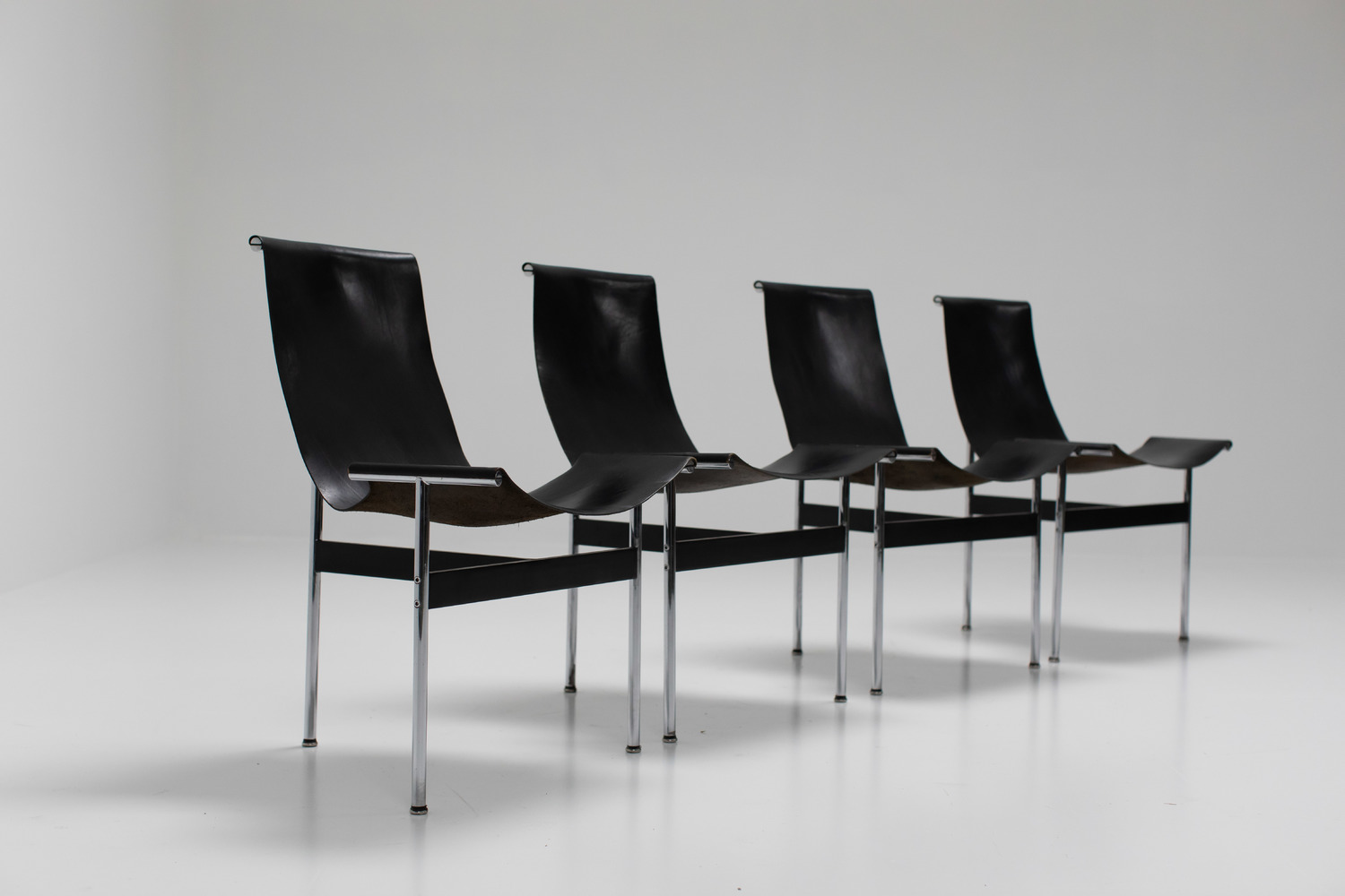 Set of 4 T-chairs by Katavolos and Laverne
