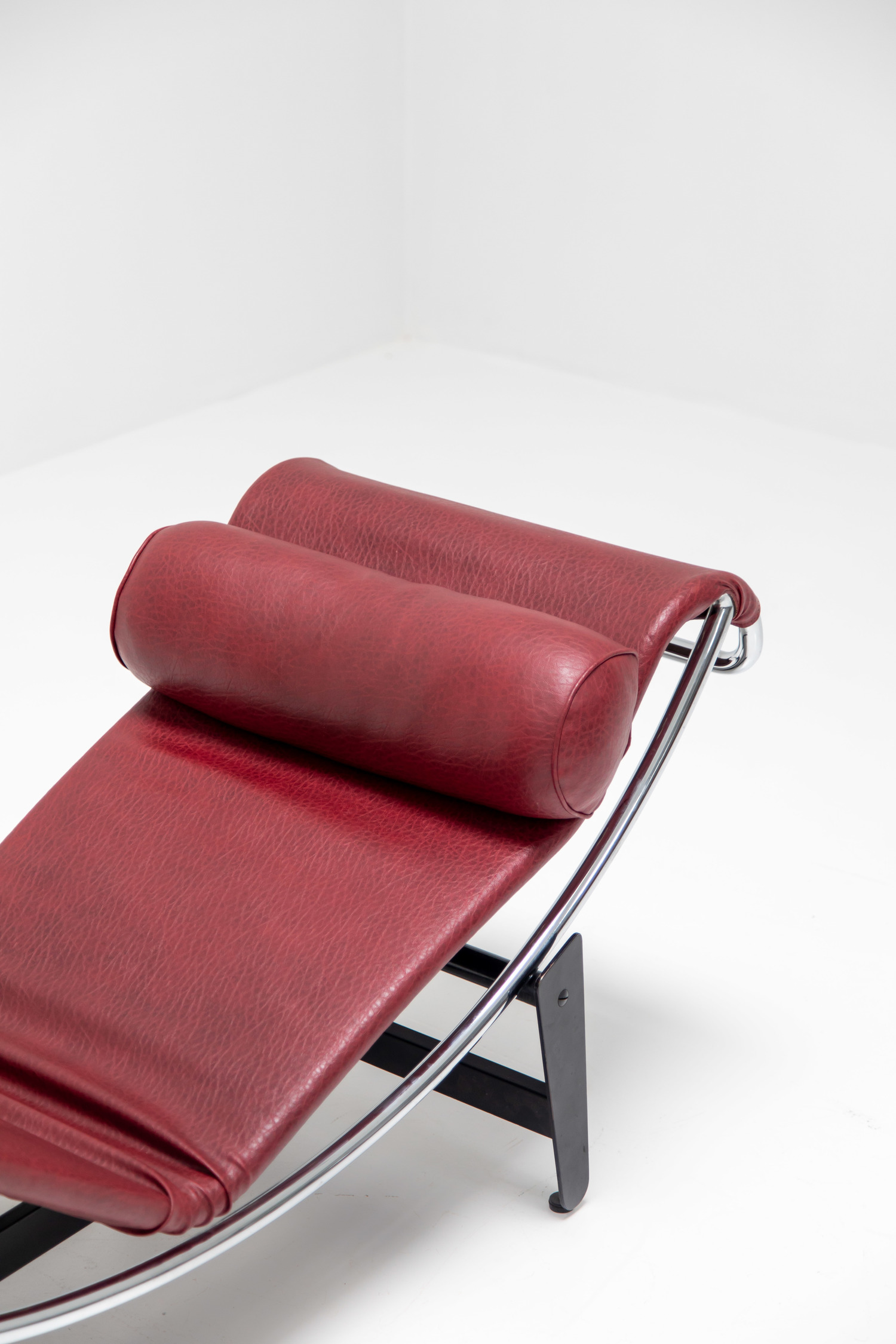 Le Corbusier 'B306' chaise longue by Wohnbedarf