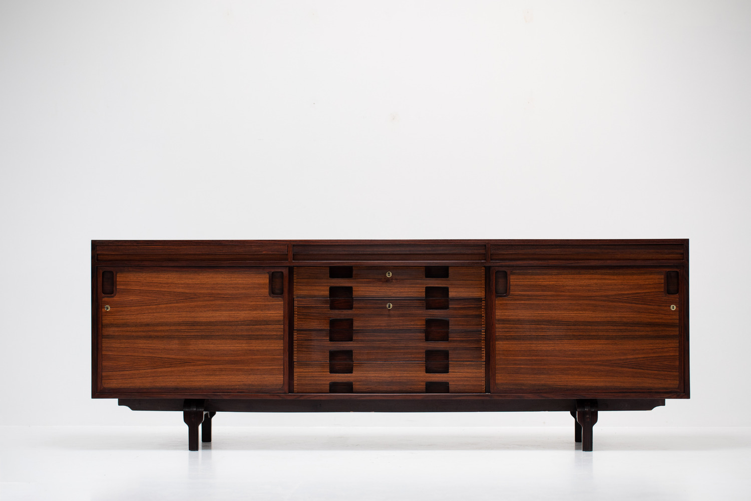 Renato Magri sideboard