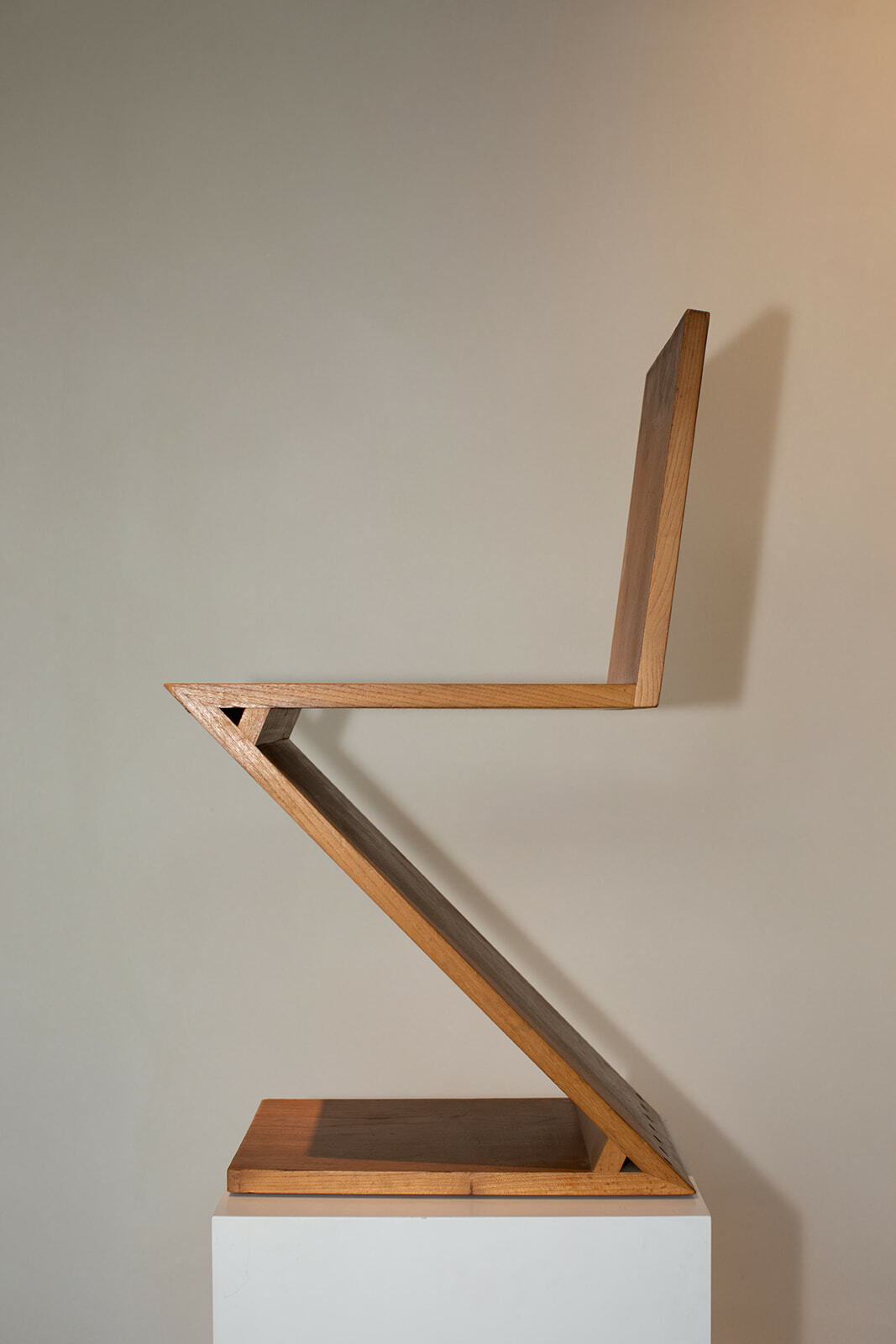 Zig Zag by Gerrit Rietveld