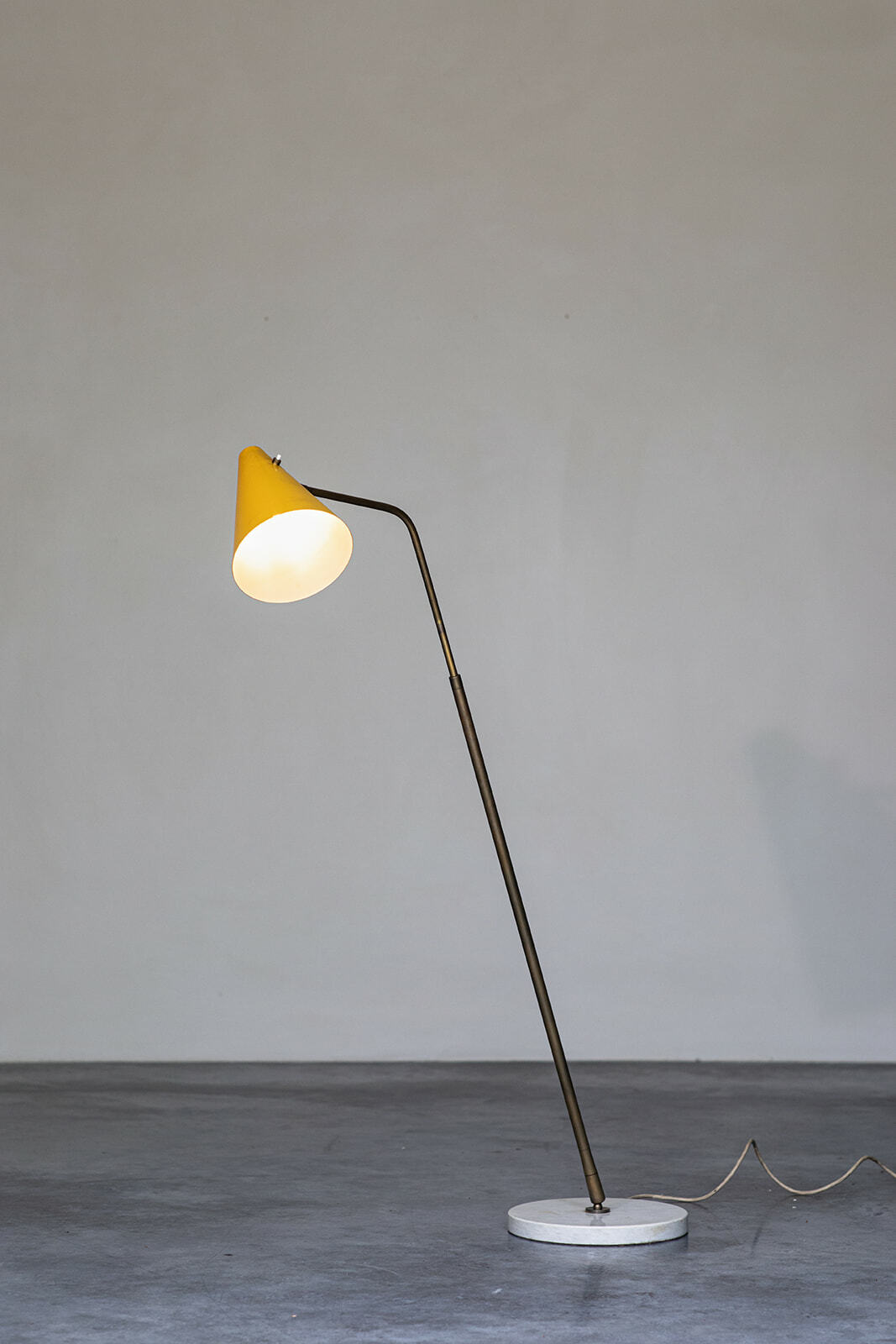 Angelo Ostuni Oluce fluorlamp