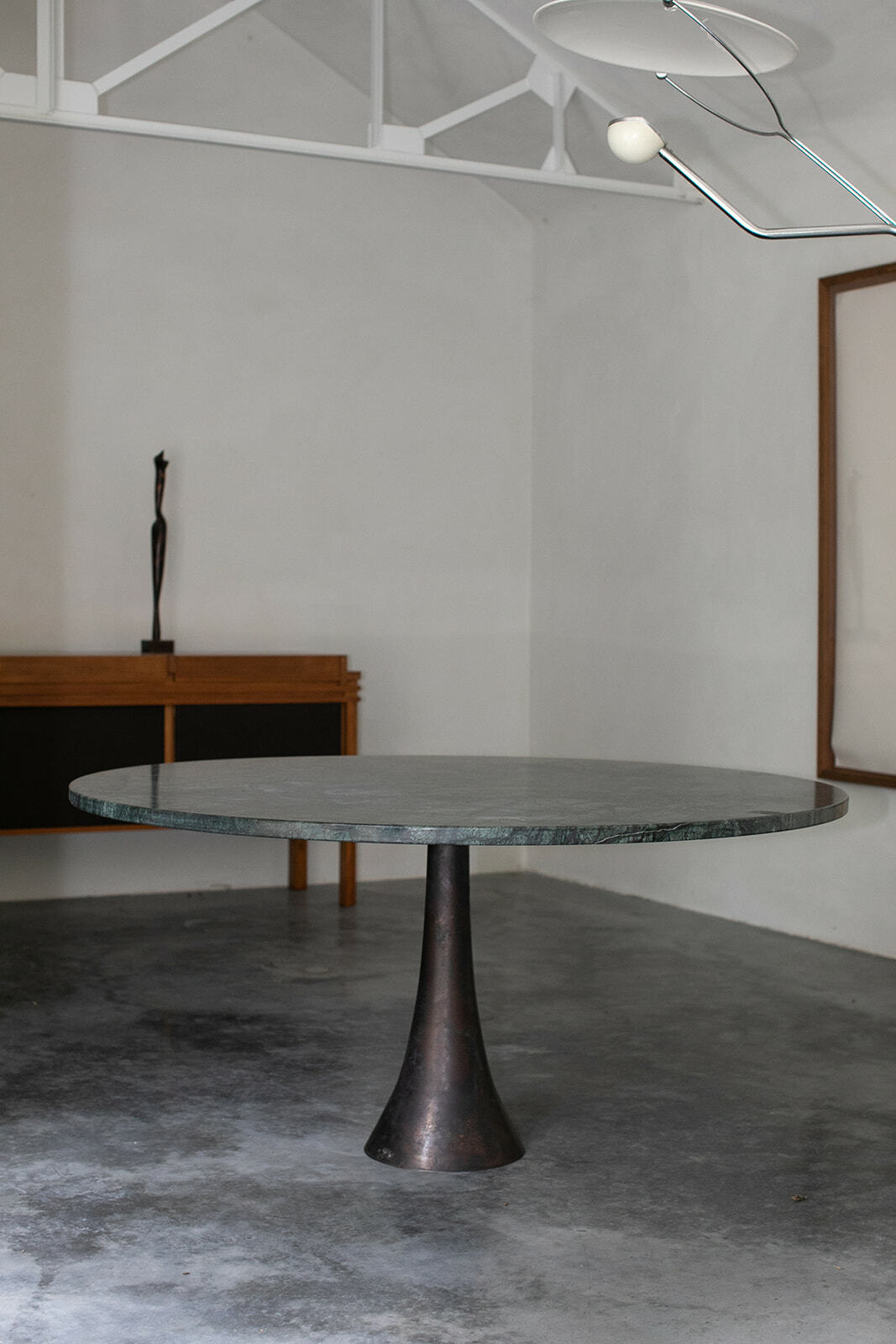 Angelo Mangiarotti table with bronze base and Verde Alpi marble / Bernini