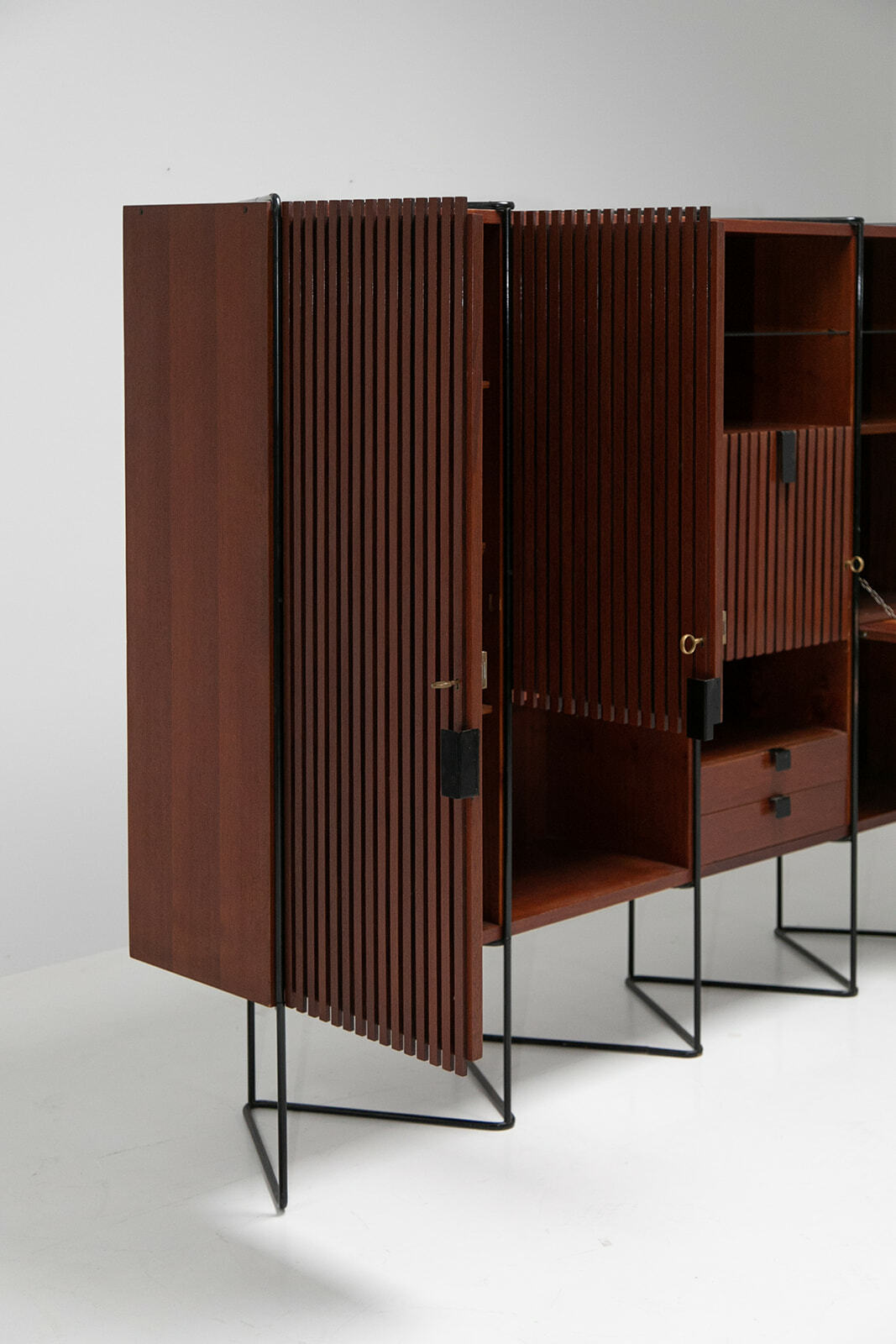 Taichiro Nakai cabinet Permanente Mobili Italy 1953