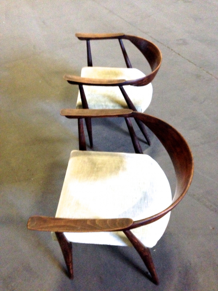 ico-parisi-easy-chairs.jpg